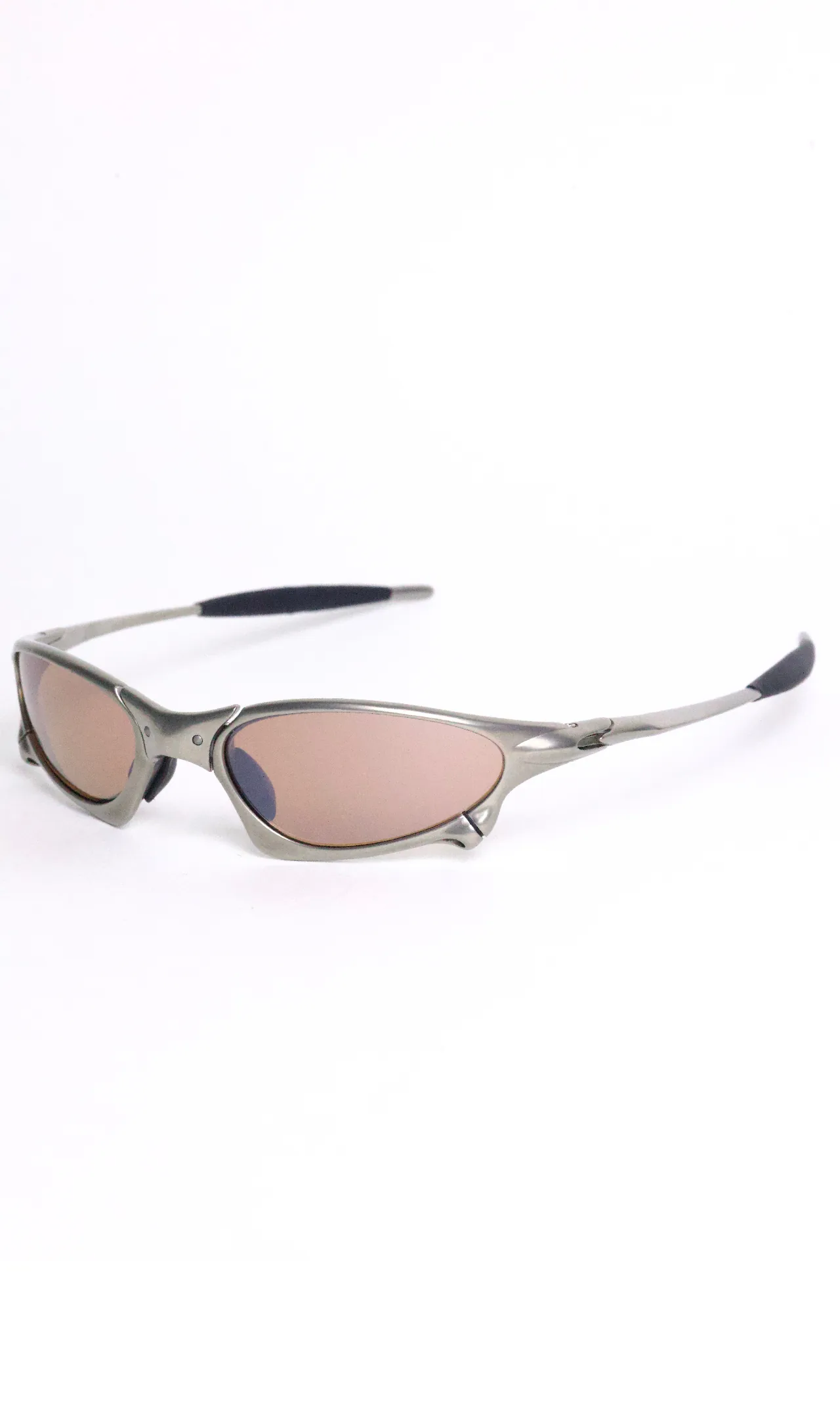 Penny — Titanium / VR28 Black Iridium