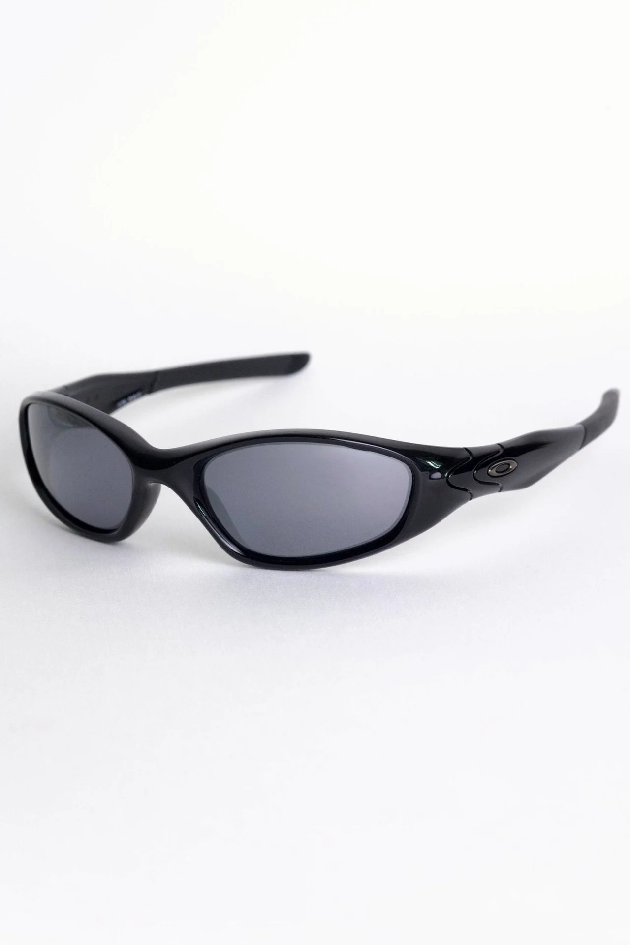Minute 2.0 — Polished Black / Black Iridium