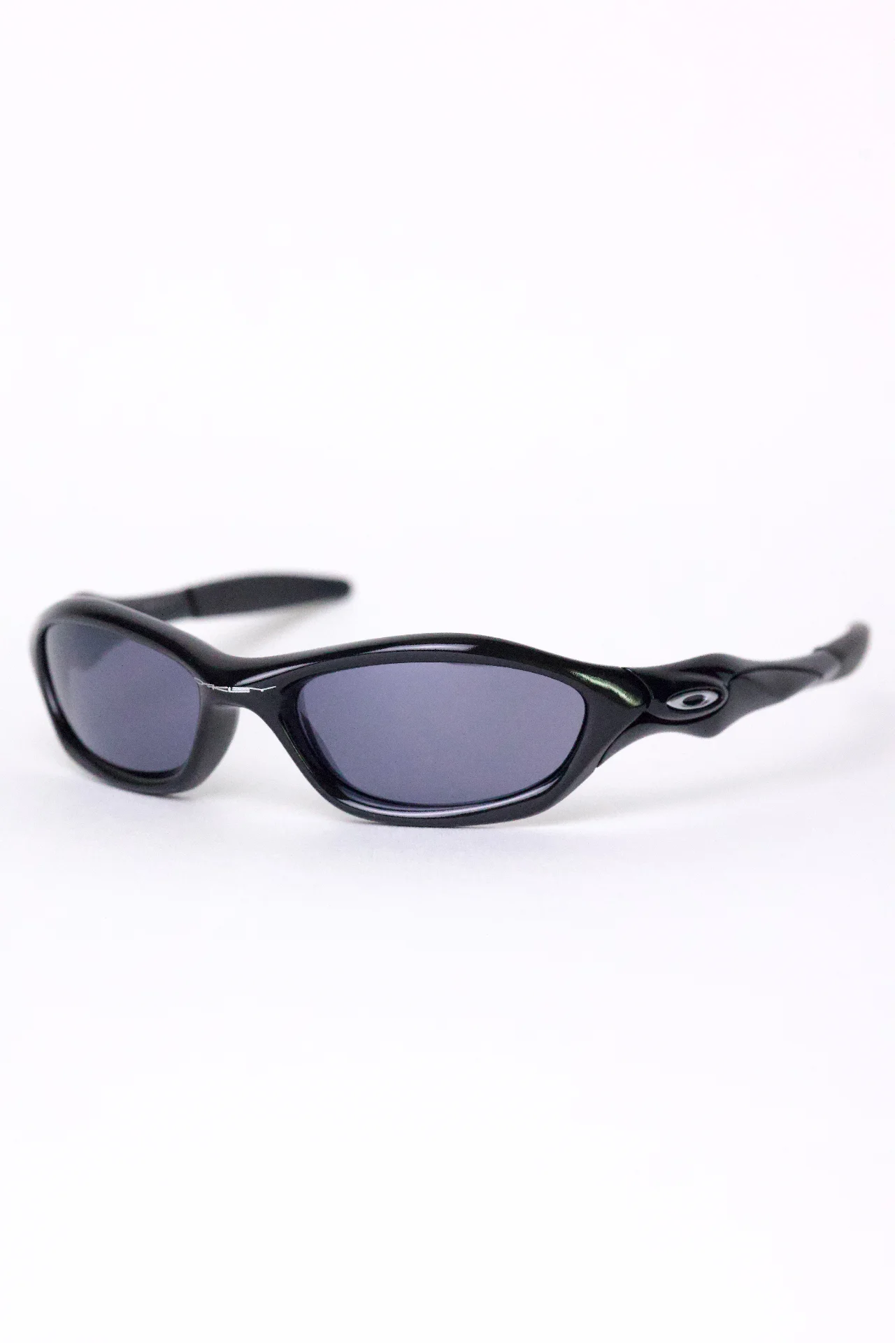 Unknown — Polished Black / Black Iridium